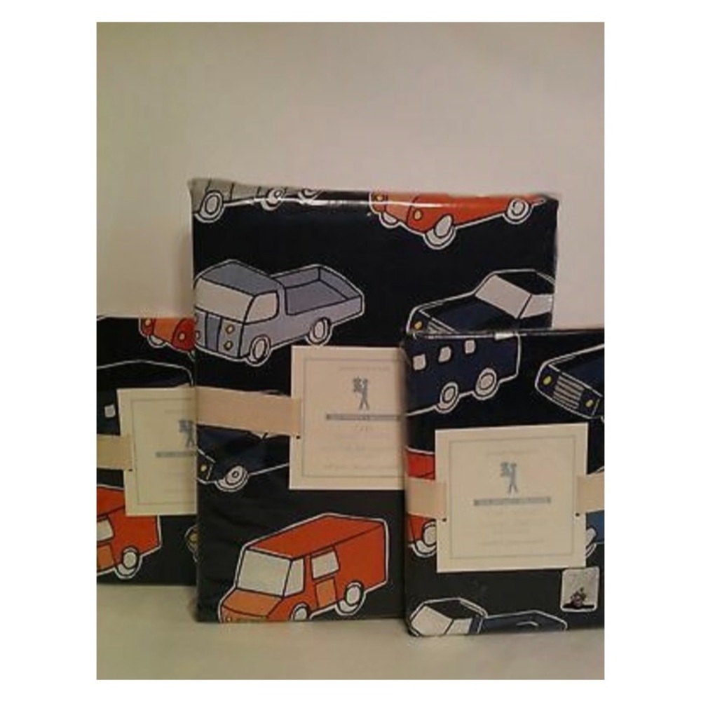 EUC Pottery Barn Kids Shams & Full Sheet Set